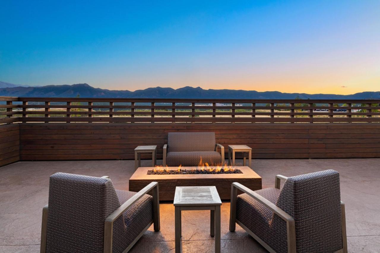 Courtyard By Marriott Colorado Springs North, Air Force Academy Hotel Bagian luar foto