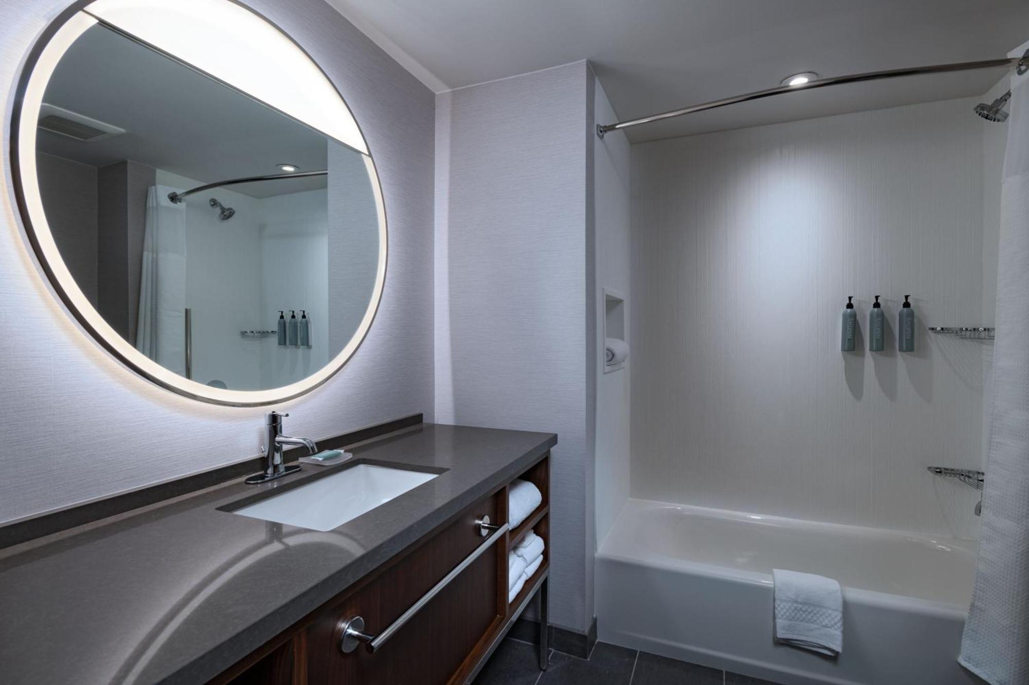 Courtyard By Marriott Colorado Springs North, Air Force Academy Hotel Bagian luar foto